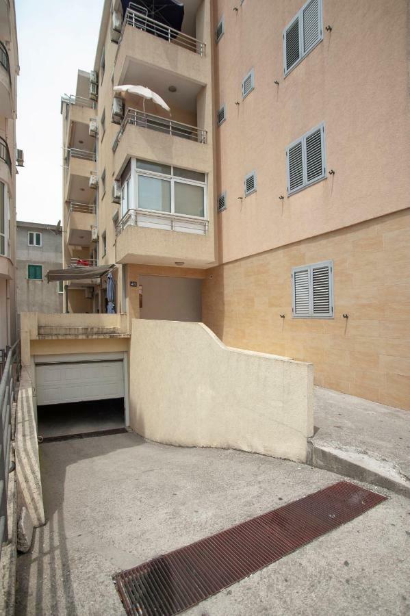 Lordor Apartment บุดวา ภายนอก รูปภาพ